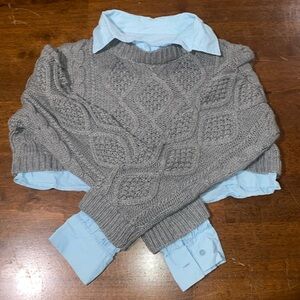 Cropped Gray Sweater with Button Down lining